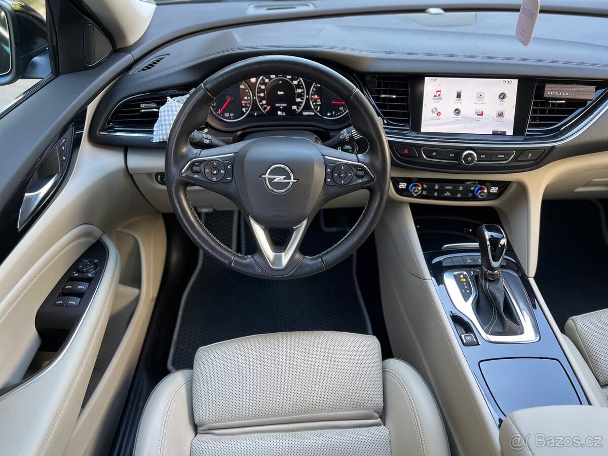 2018 Opel INSIGNIA - 18
