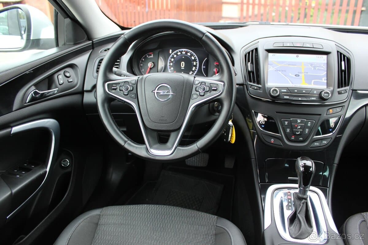 2017 Opel INSIGNIA - 18