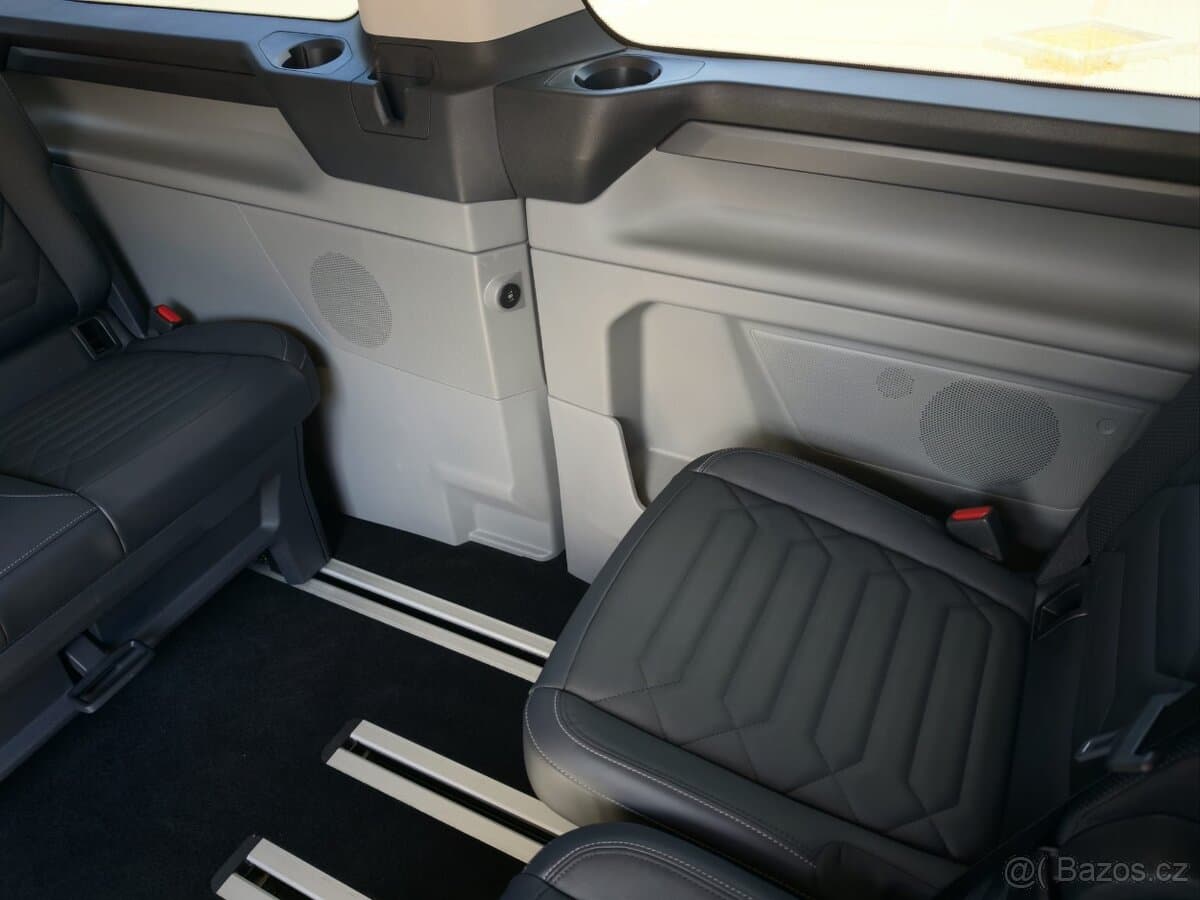 2025 Ford TOURNEO - 18