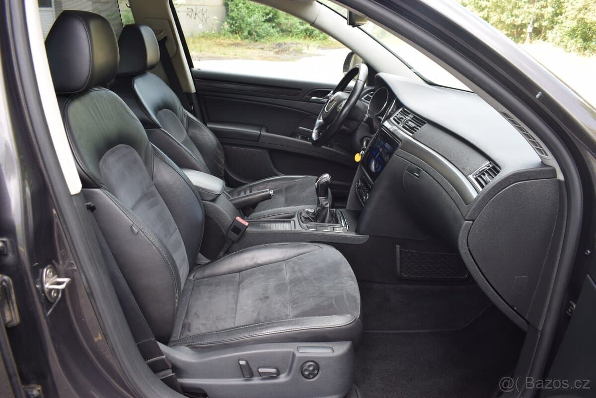 2011 Škoda SUPERB - 18