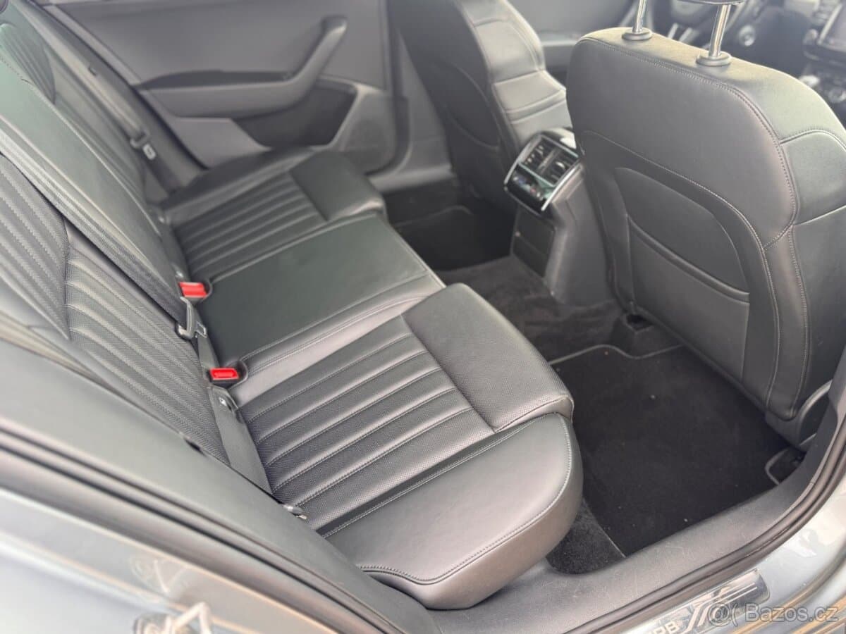 2016 Škoda SUPERB - 18