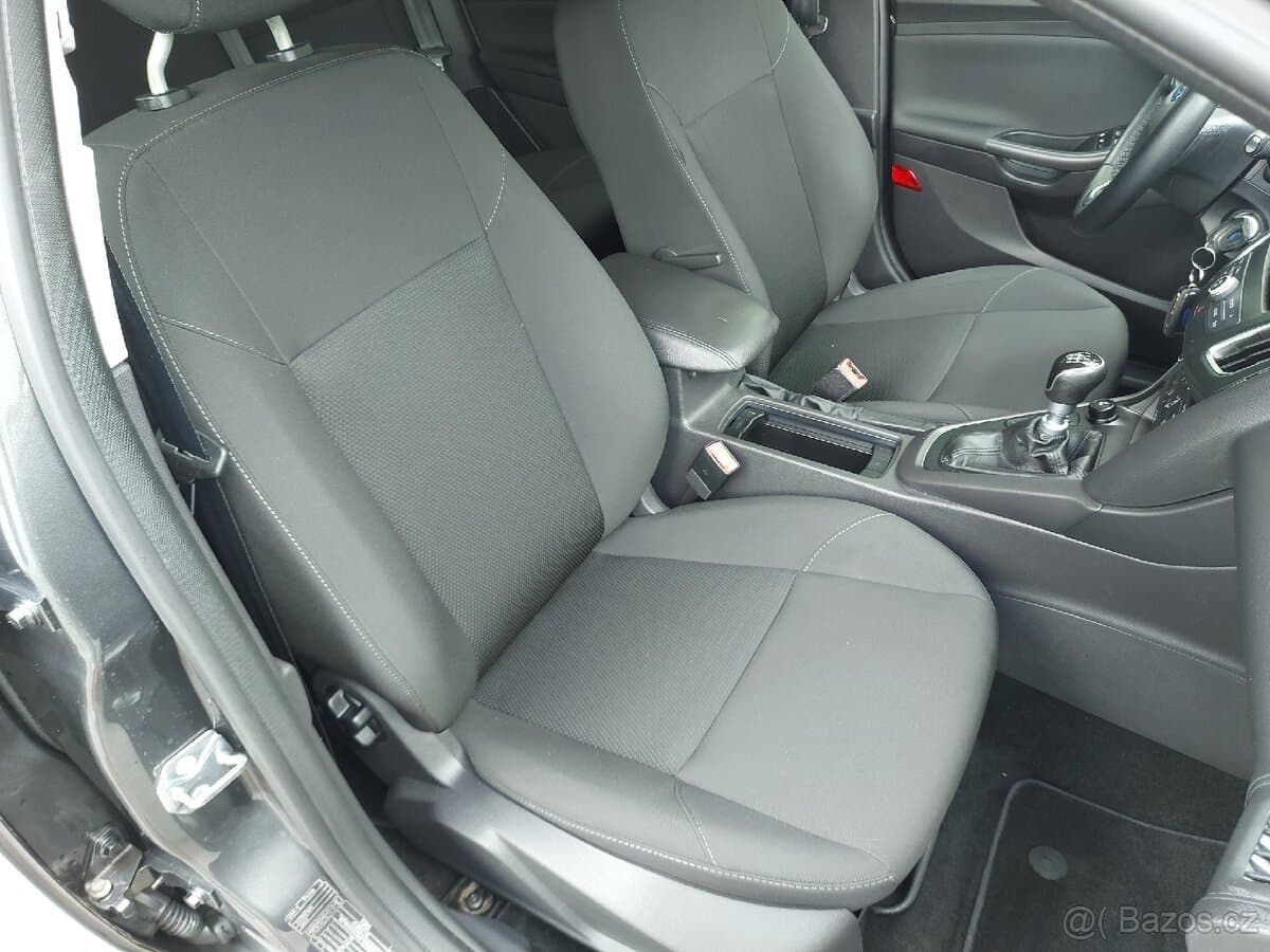 2015 Ford FOCUS - 18
