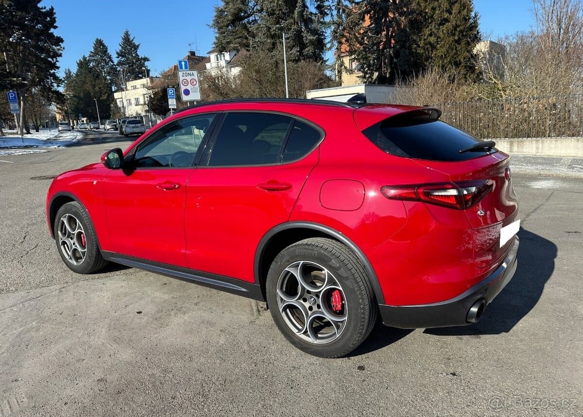 2022 Alfa Romeo STELVIO - 18