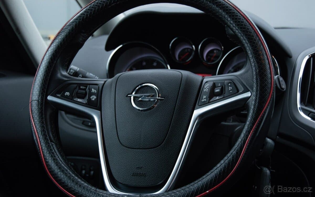 2015 Opel ZAFIRA - 18
