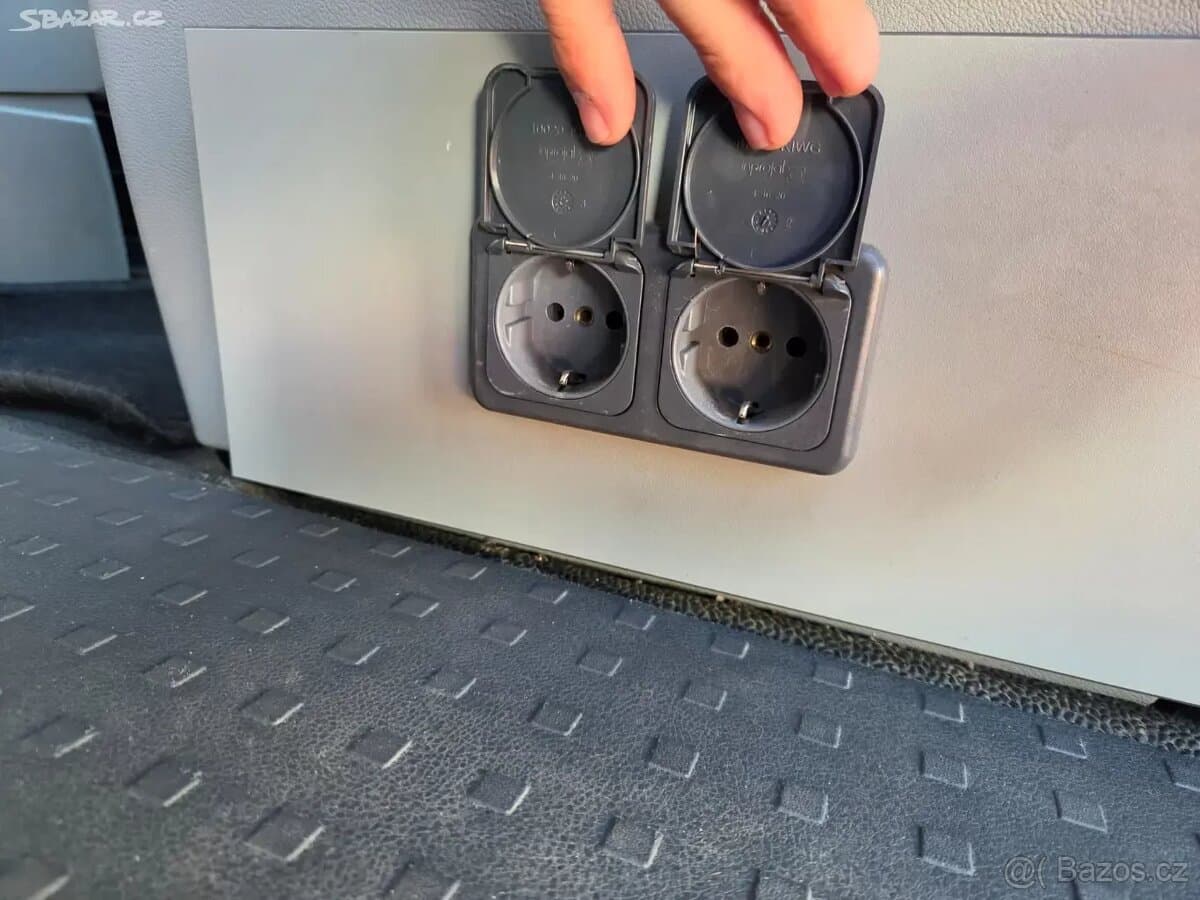 2010 Volkswagen TRANSPORTER - 18