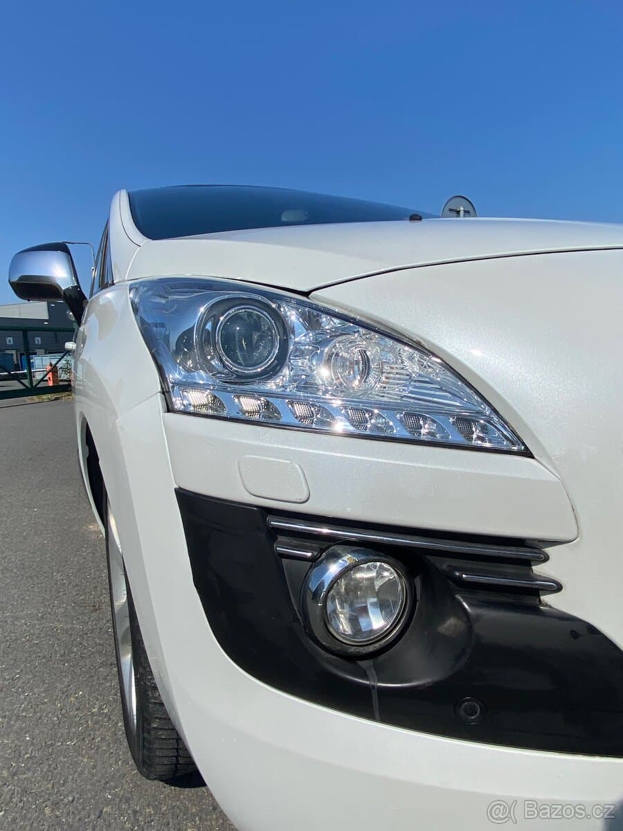 2012 Peugeot 3008 - 18