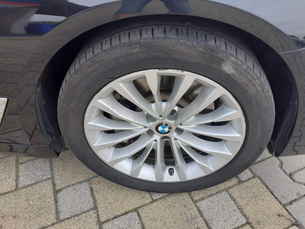 2019 BMW 5-SERIES - 18