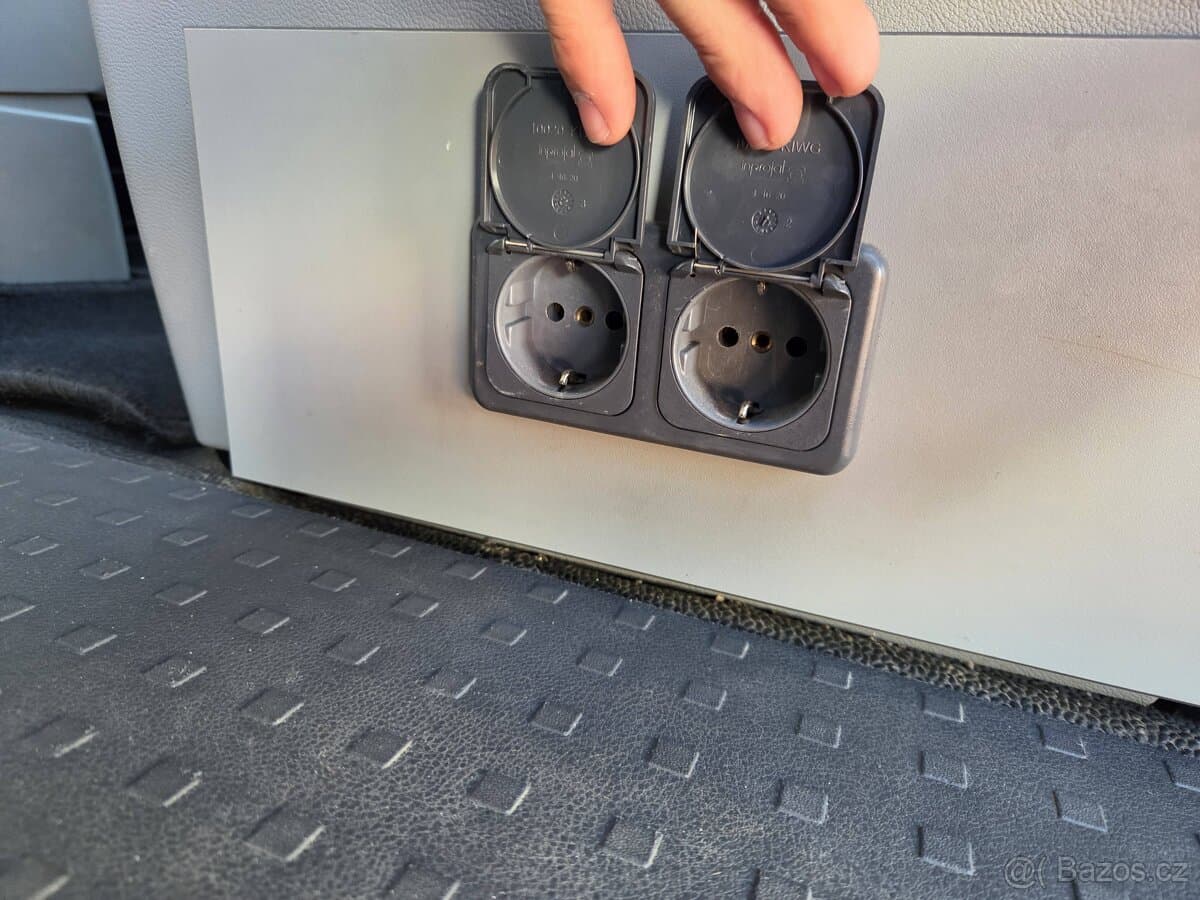 2010 Volkswagen TRANSPORTER - 18