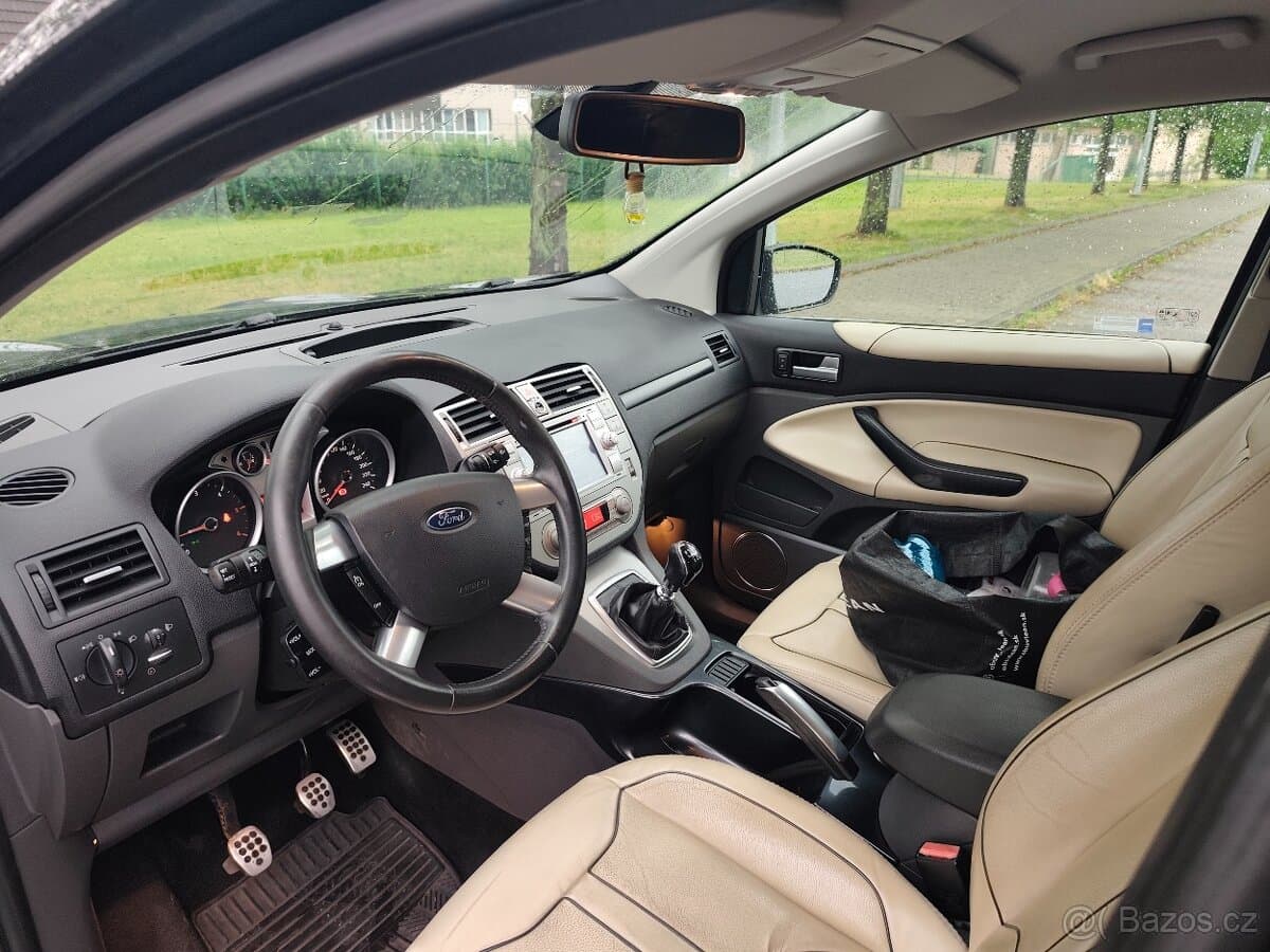 2010 Ford KUGA - 18