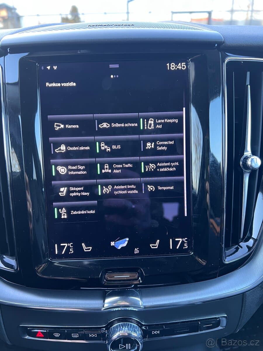 2021 Volvo XC60 - 18