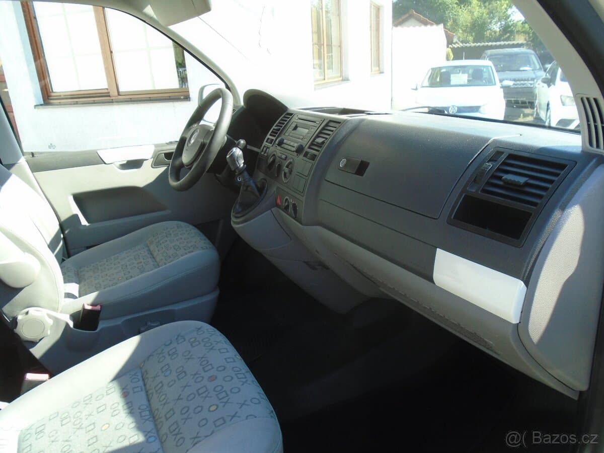 2009 Volkswagen CARAVELLE - 18