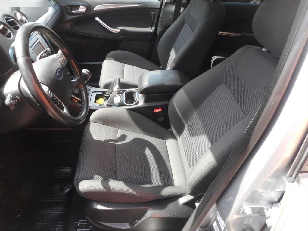 2010 Ford S-MAX - 18