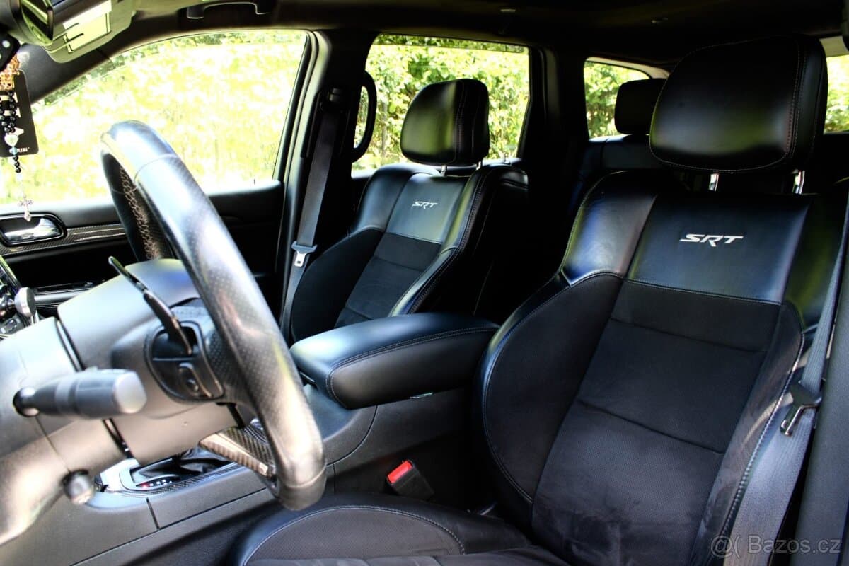 2019 Jeep CHEROKEE - 18