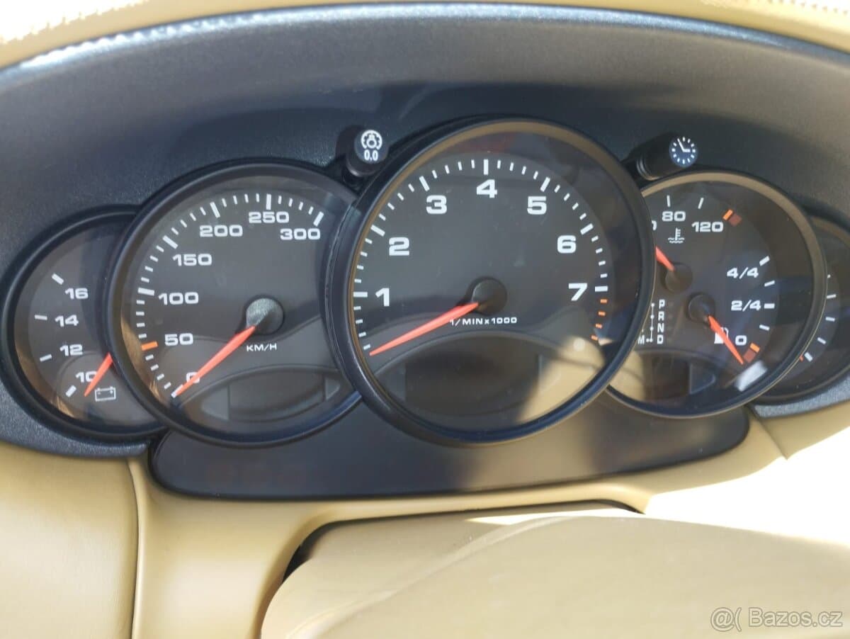 1998 Porsche 911 - 18