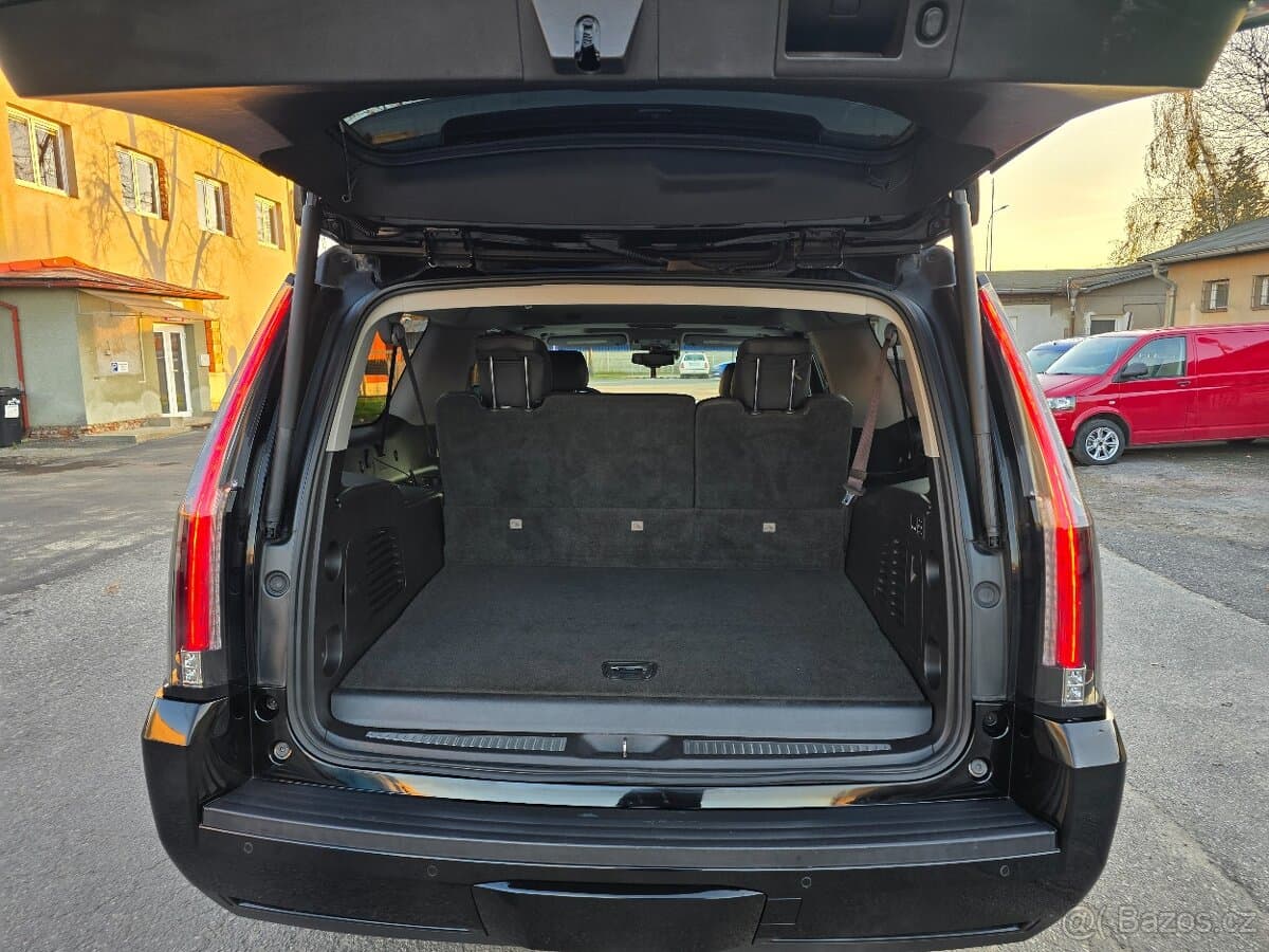 2014 Cadillac ESCALADE - 18