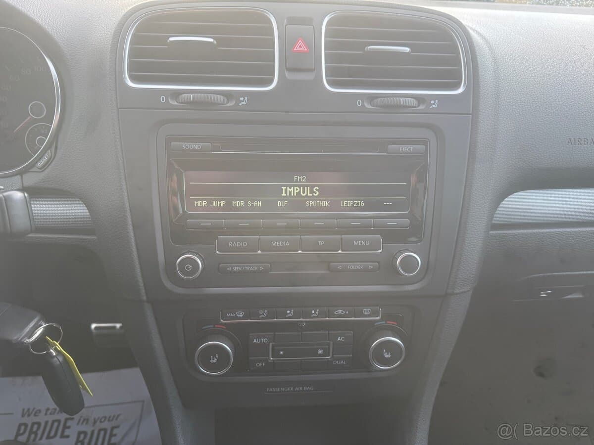 2012 Volkswagen GOLF - 18