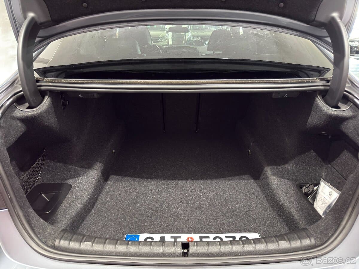 2018 BMW 5-SERIES - 18