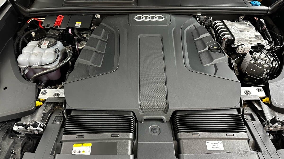 2025 Audi Q8 - 18