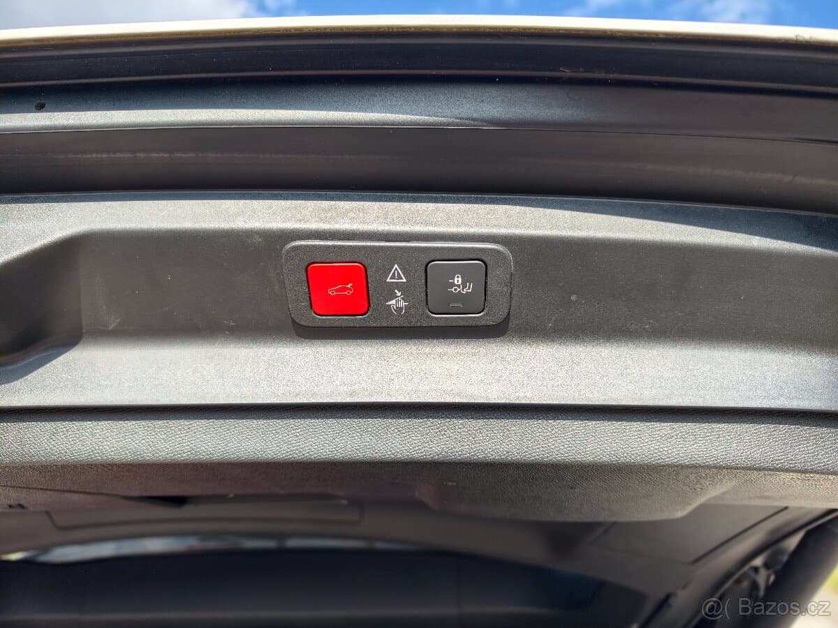2019 Peugeot 5008 - 18