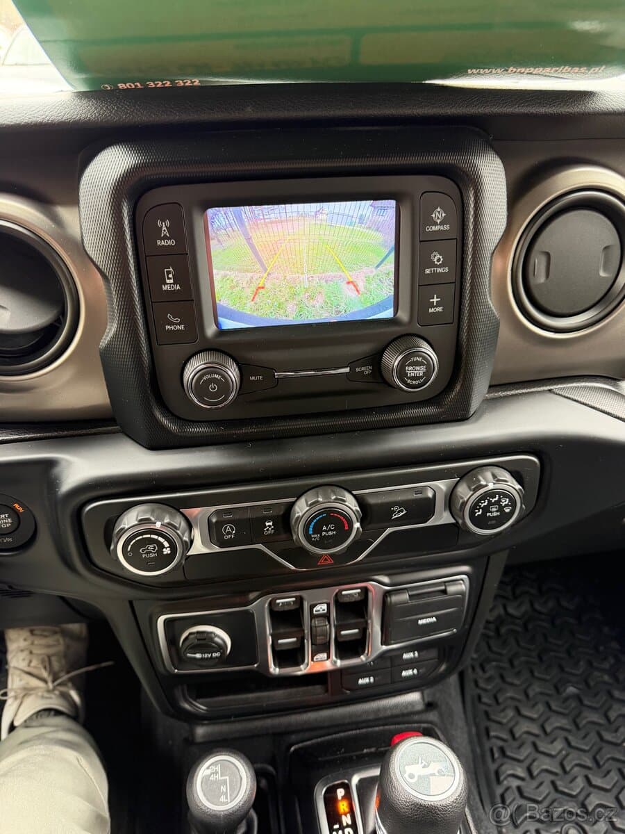 2019 Jeep WRANGLER - 18