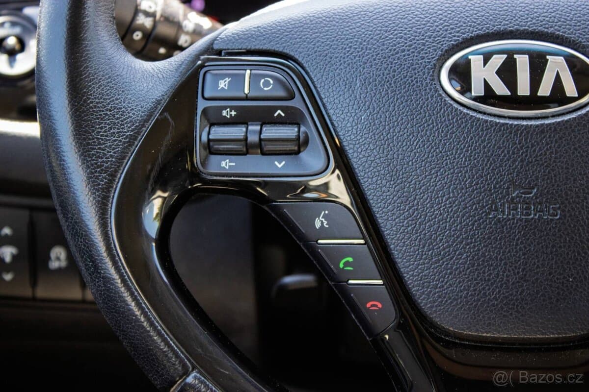 2018 Kia PROCEED - 18