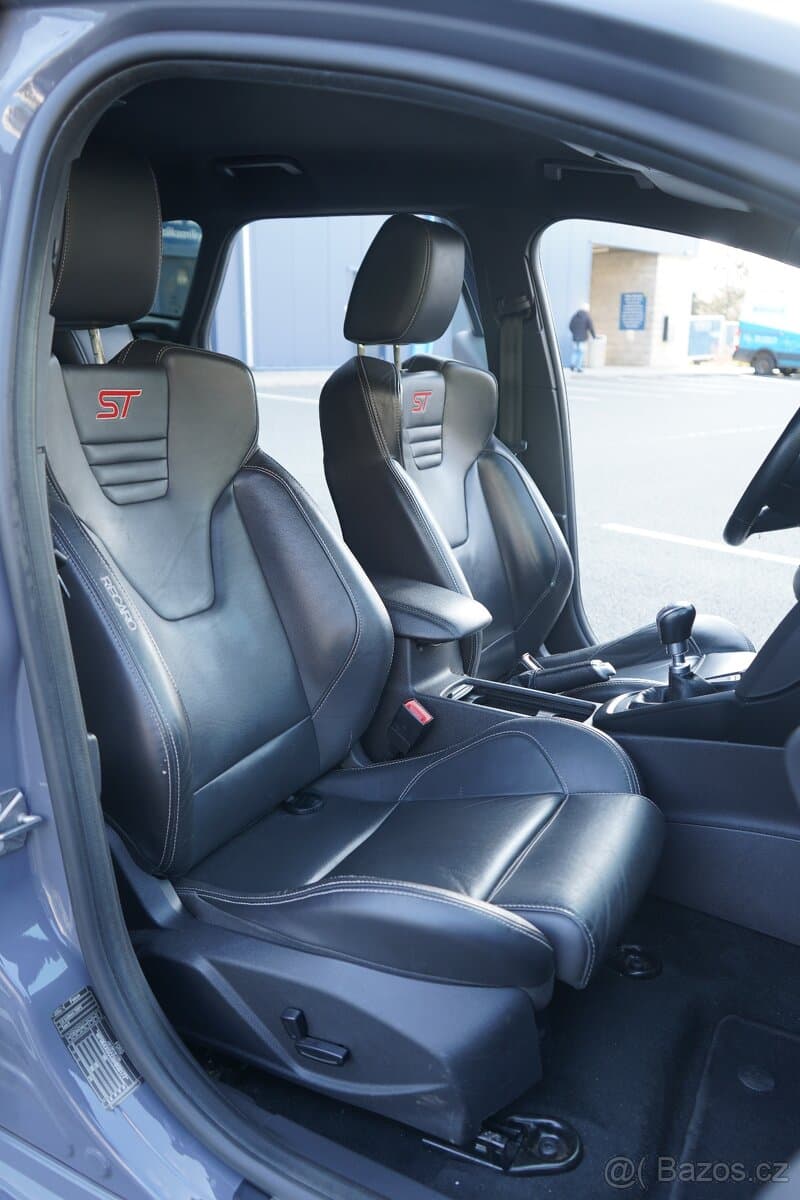 Ford FOCUS - 18