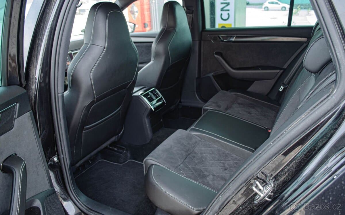2020 Škoda SUPERB - 18