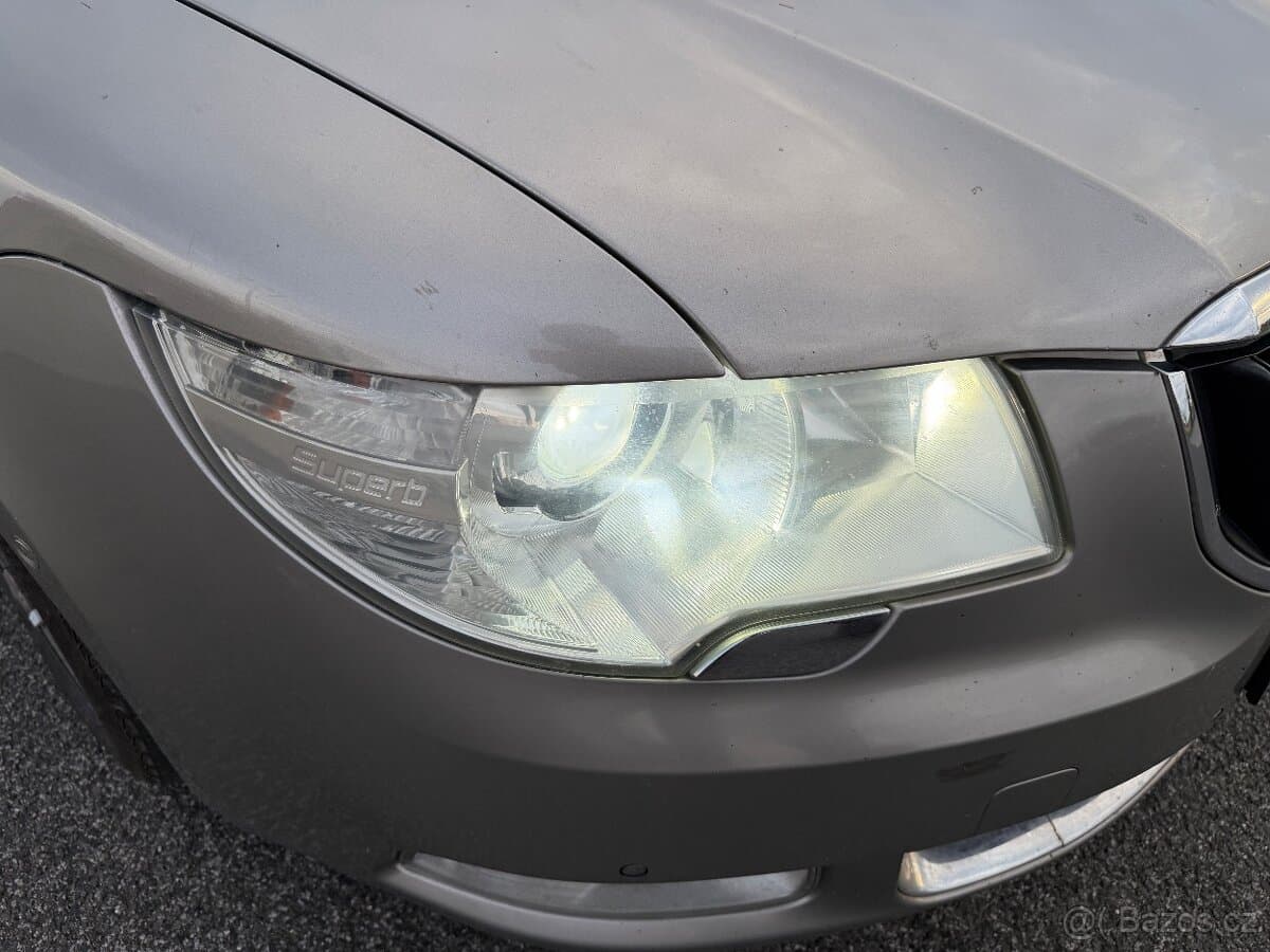 2011 Škoda SUPERB - 18
