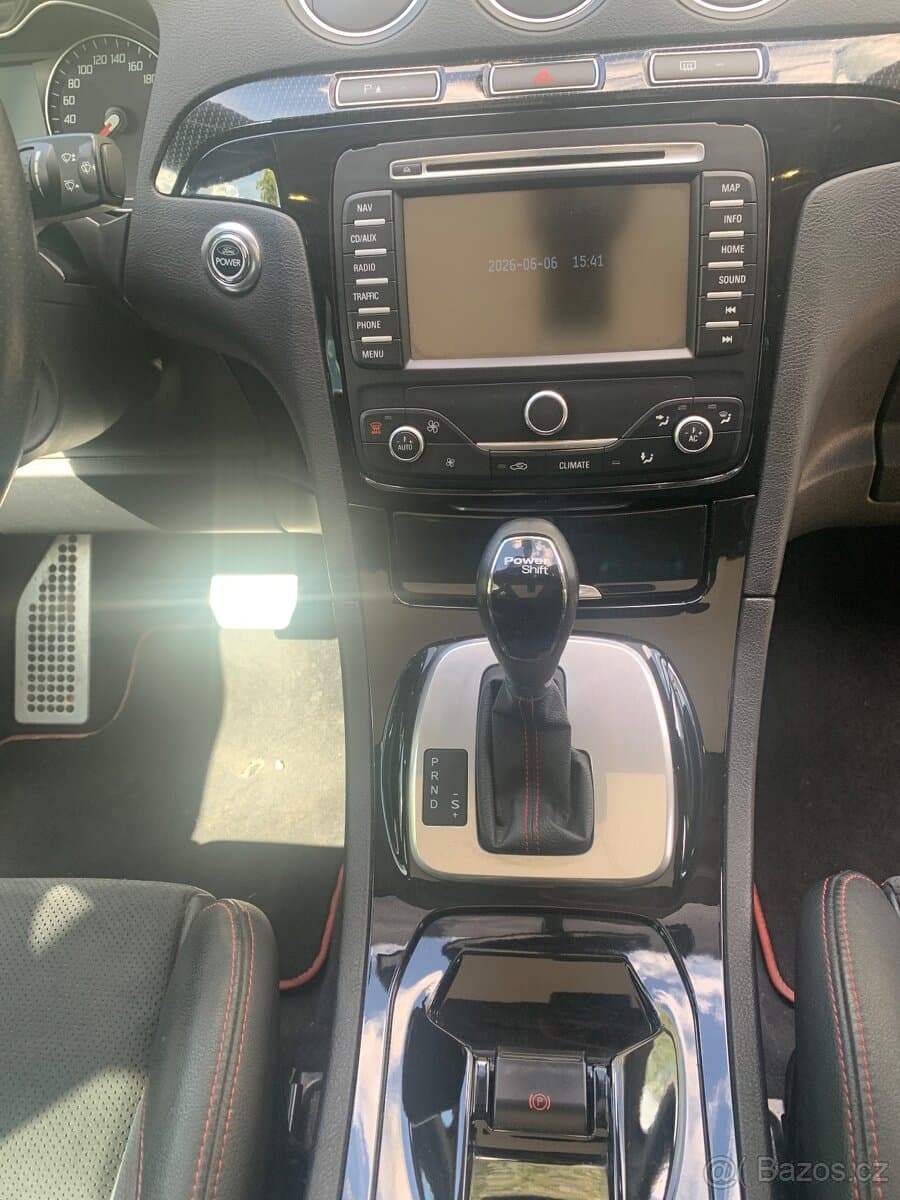 2011 Ford S-MAX - 18