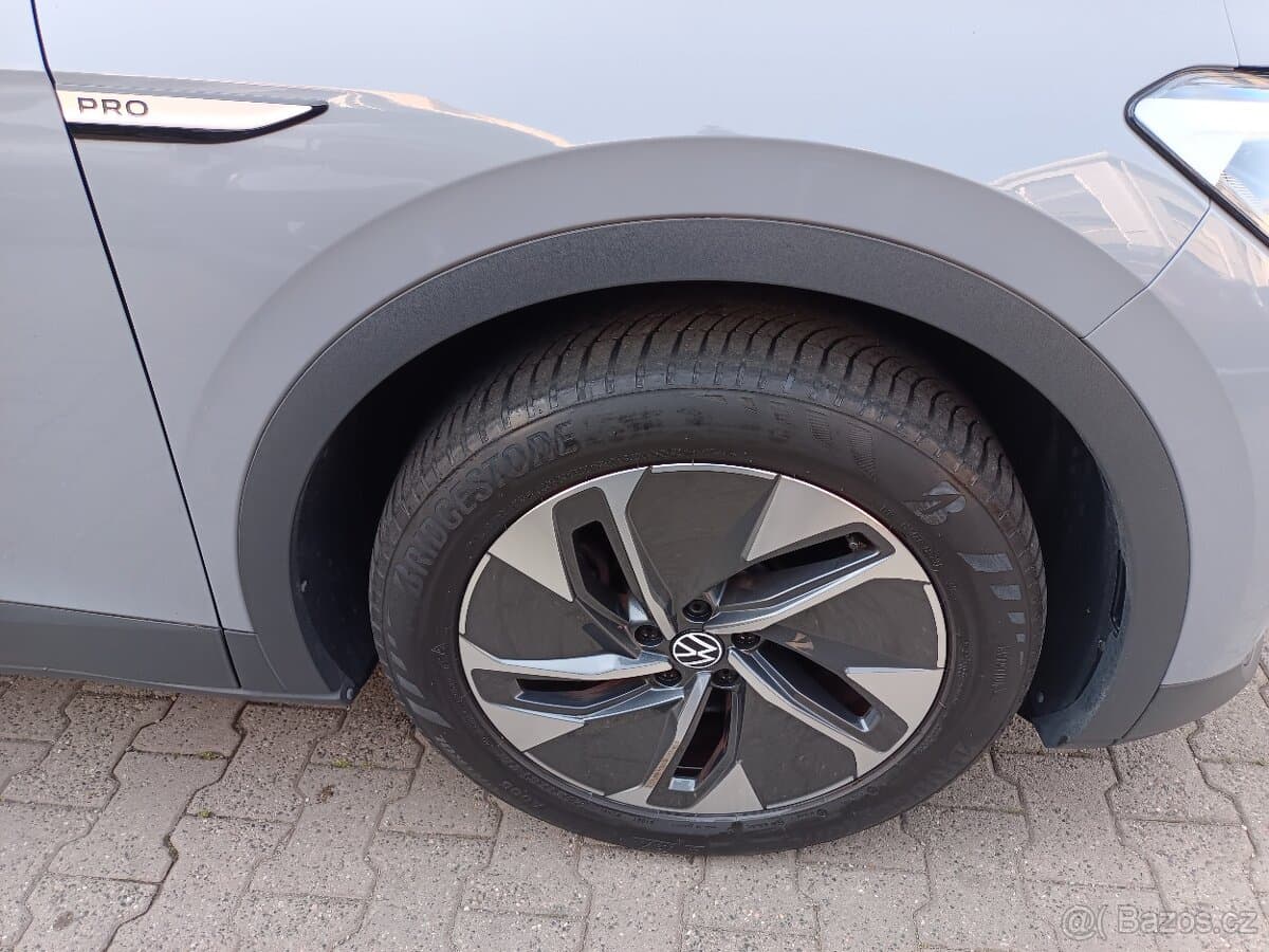 2023 Volkswagen ID.4 - 18