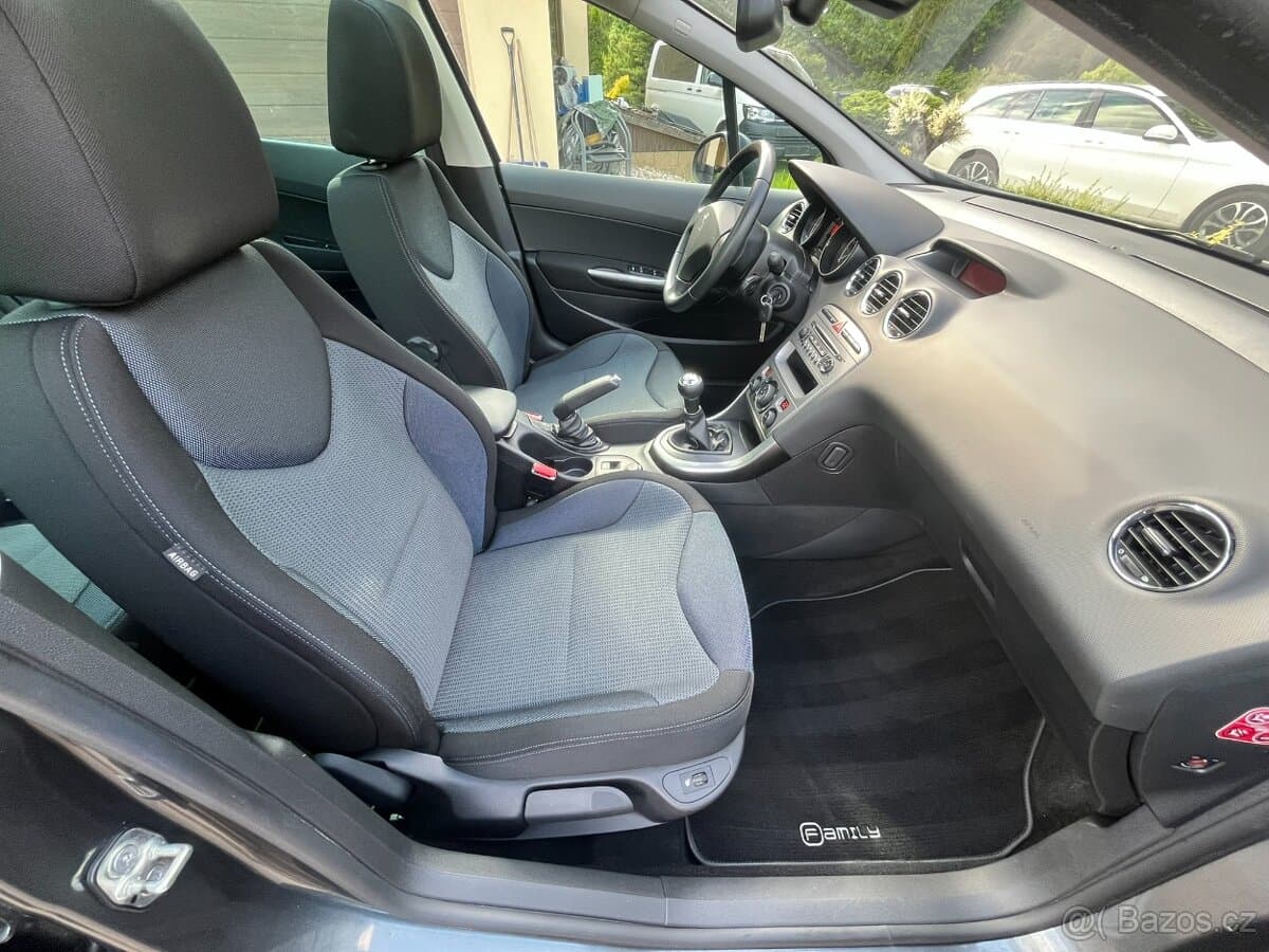 2012 Peugeot 308 - 18