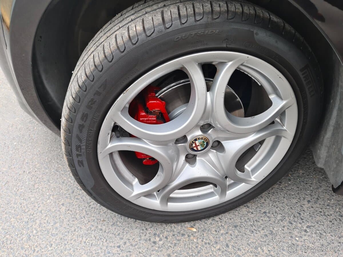 2011 Alfa Romeo MITO - 18