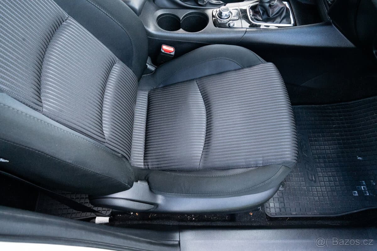 2015 Mazda 3 - 18