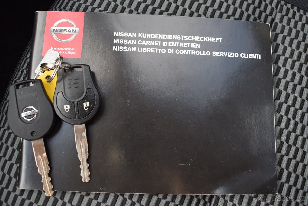 2015 Nissan MICRA - 18