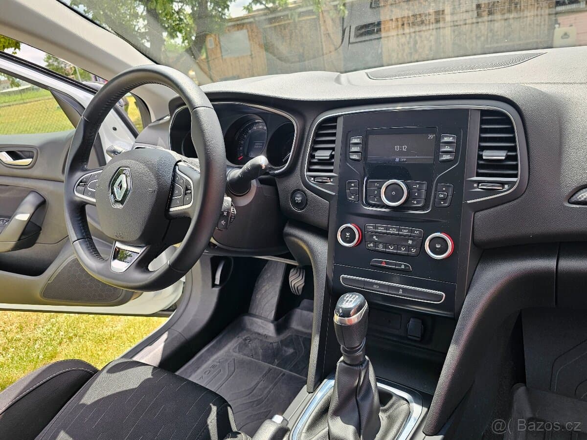 2019 Renault MEGANE - 18