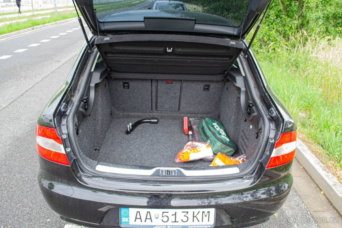 2011 Škoda SUPERB - 18