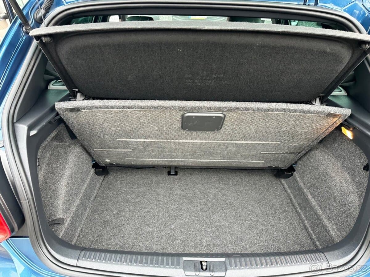 2013 Volkswagen POLO - 18