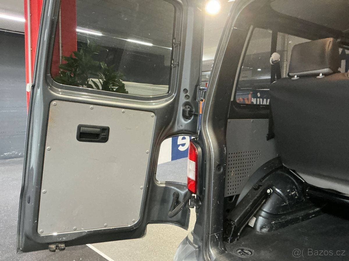 2010 Volkswagen TRANSPORTER - 18