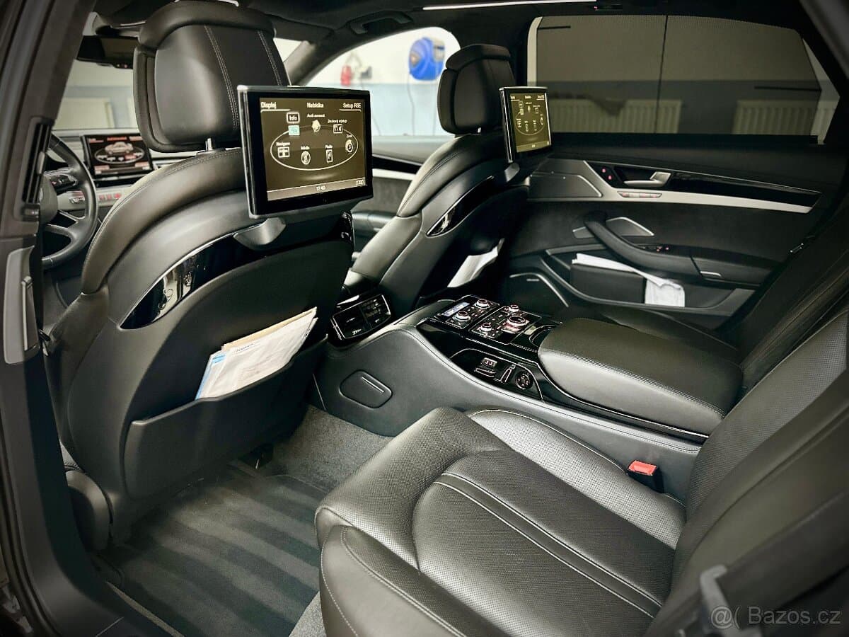 2012 Audi A8 - 18