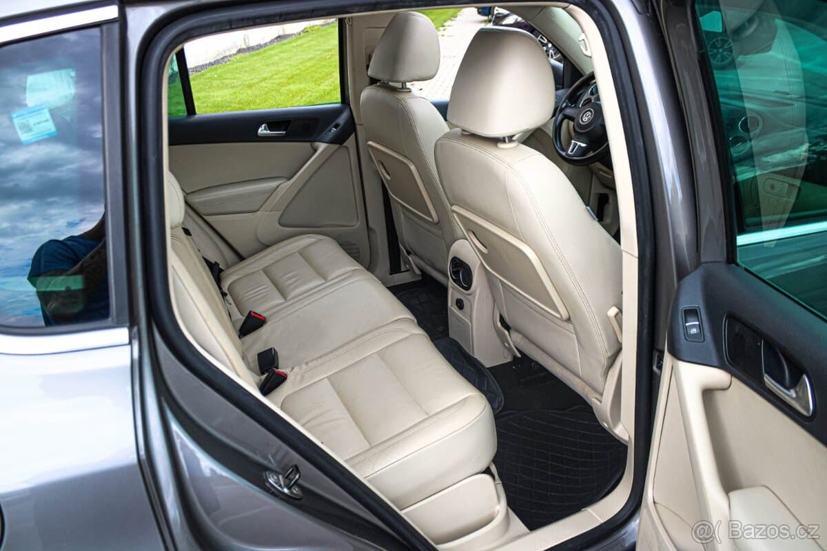 2010 Volkswagen TIGUAN - 18