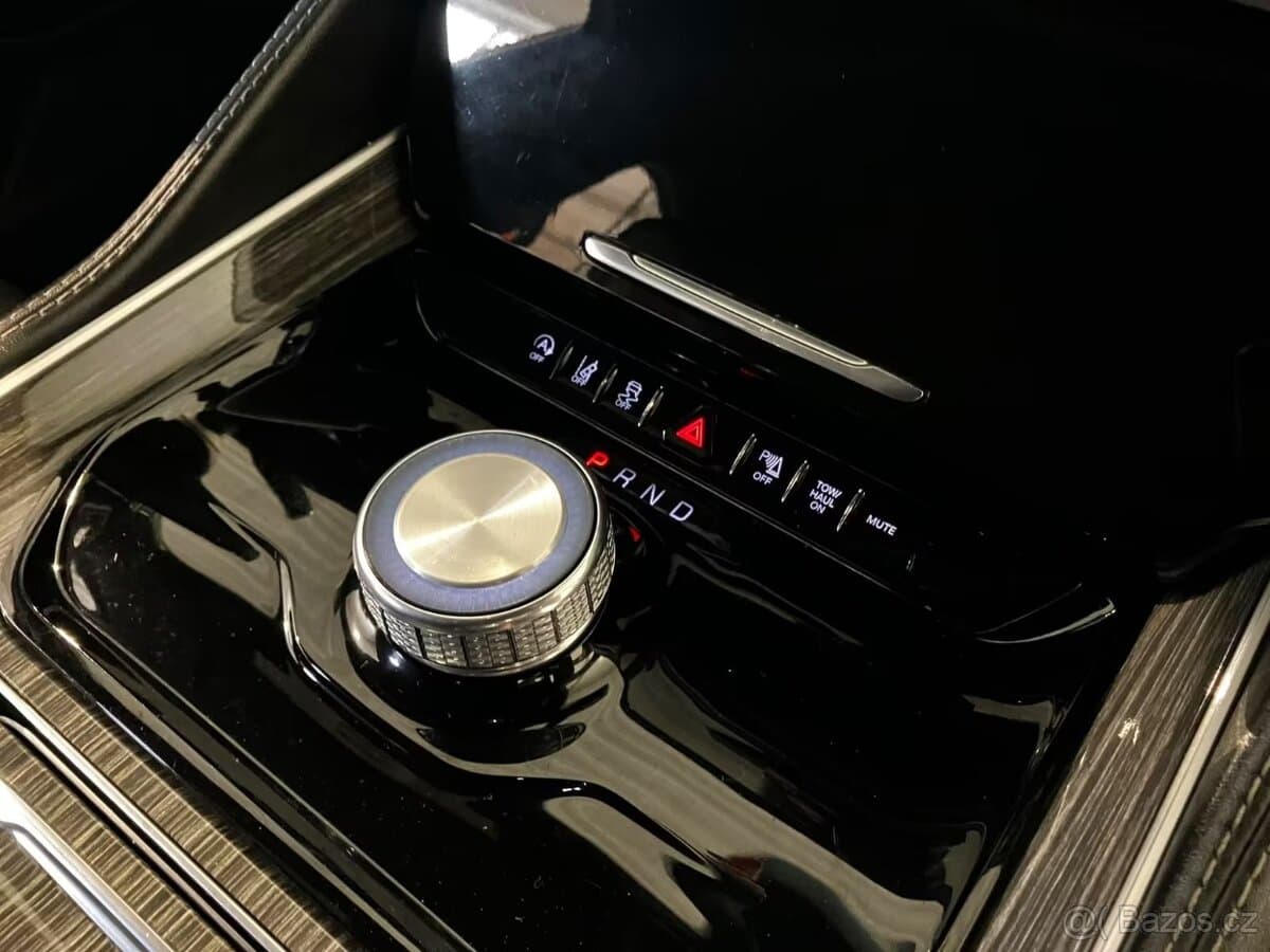 2022 Jeep OSTATNÍ - 18