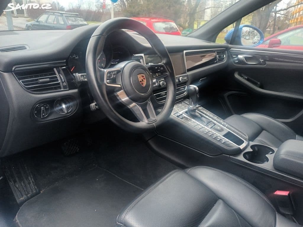 2019 Porsche MACAN - 18