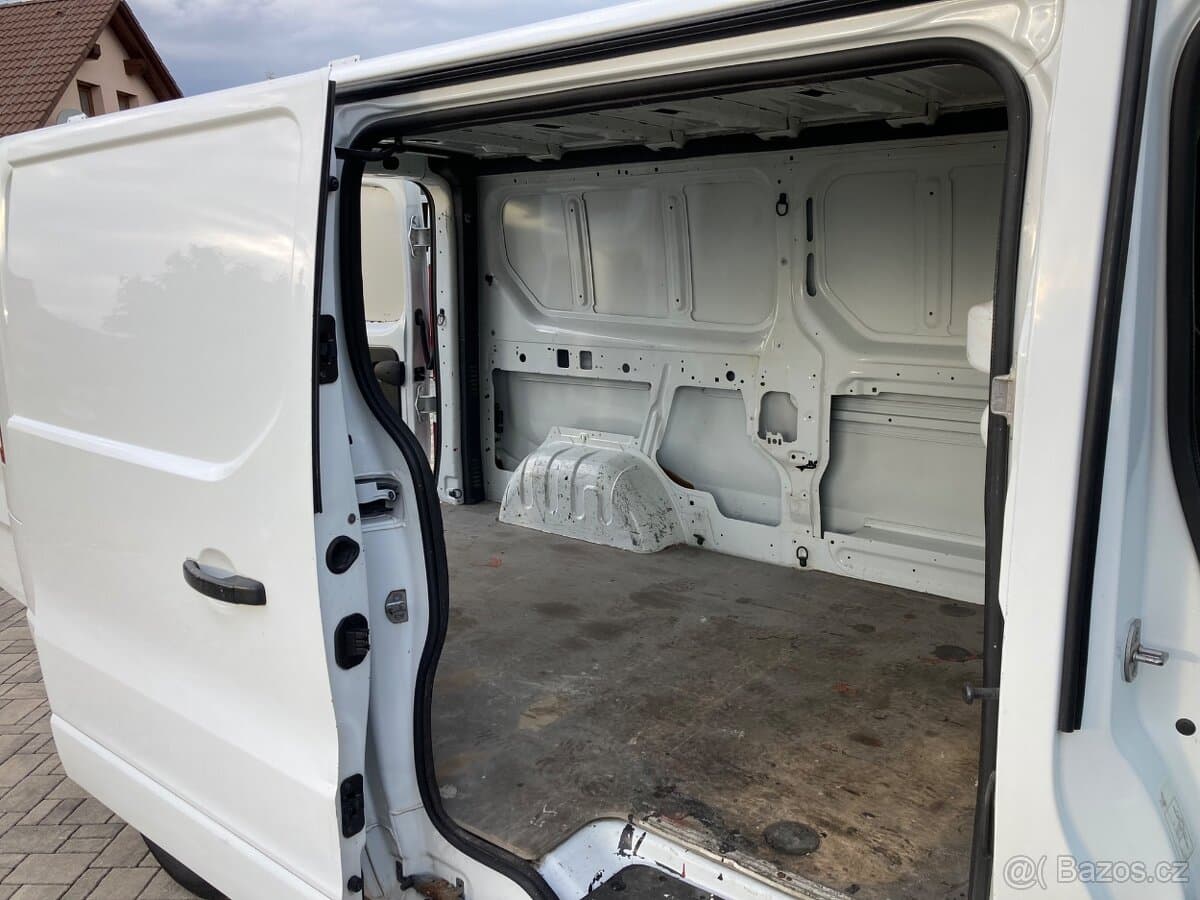 2015 Opel VIVARO - 18