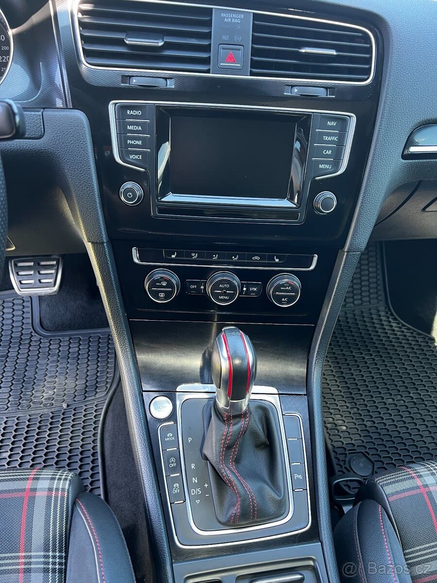 2014 Volkswagen GOLF - 18