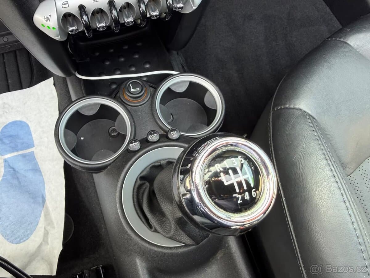 2010 Mini COOPER - 18