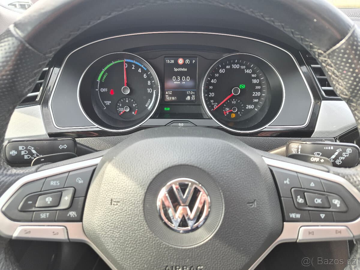 2020 Volkswagen PASSAT - 18