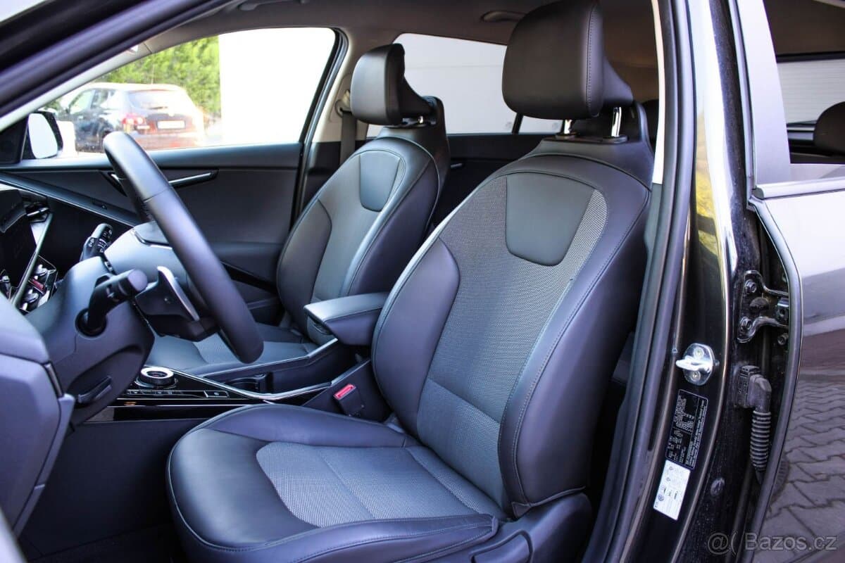 2022 Kia NIRO - 18