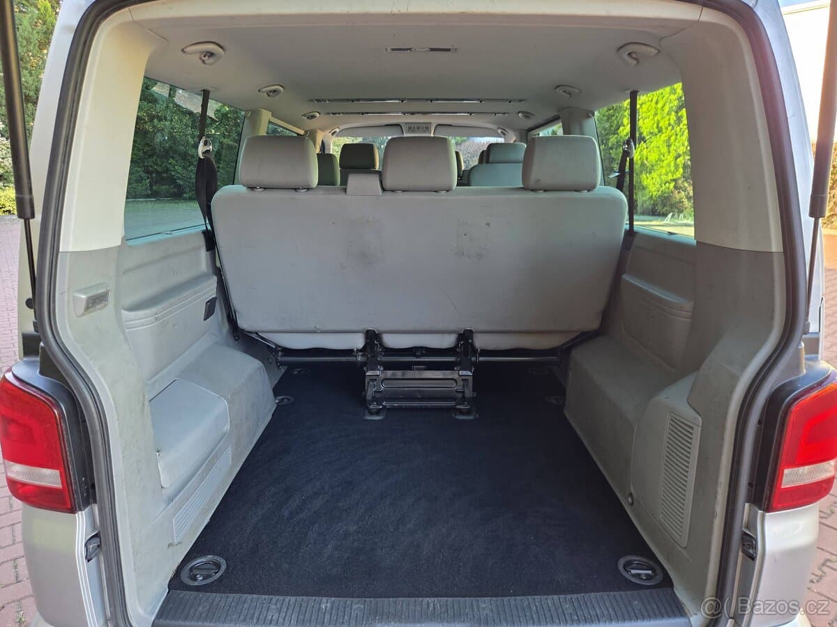 2011 Volkswagen CARAVELLE - 18
