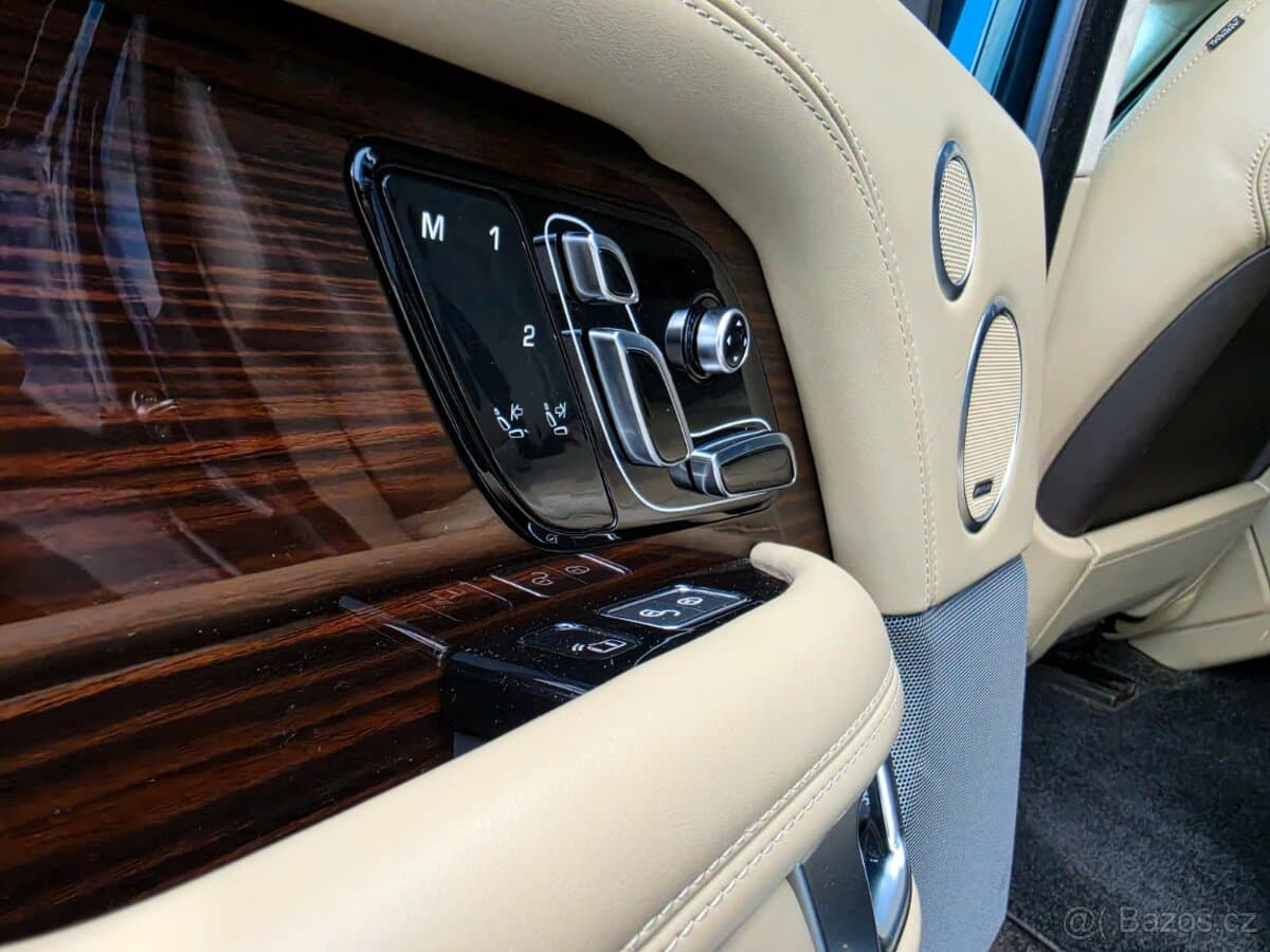 2019 Land Rover RANGE ROVER - 18