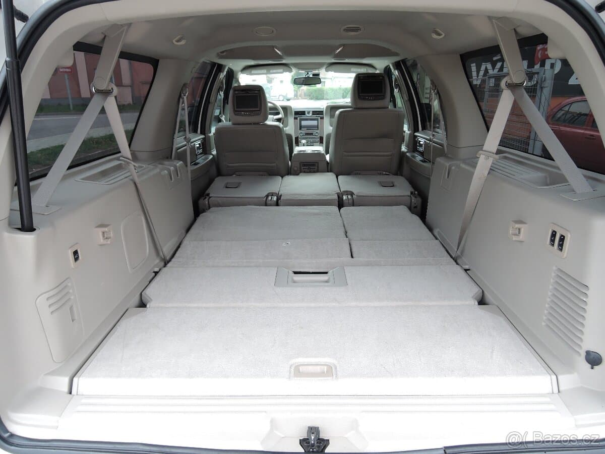 2014 Lincoln NAVIGATOR - 18